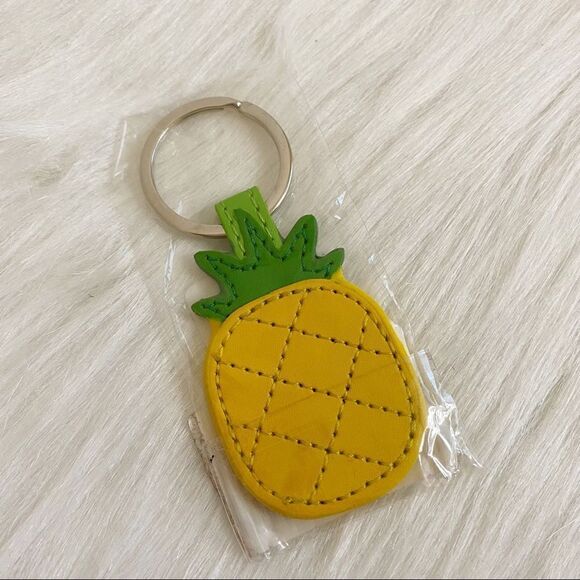 Magnetic List Pad, Stylo Pen & Keychain - Picture 4 of 6